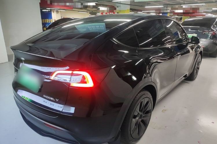 Used Tesla Model Y 2023 Rear-Wheel-Drive Version Rear Right 45 Deg