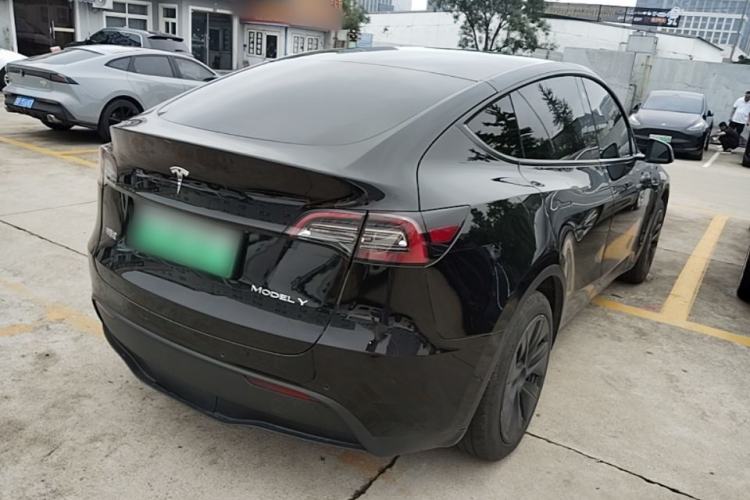 Used Tesla Model Y 2023 Rear-Wheel-Drive Version Rear Right 45 Deg