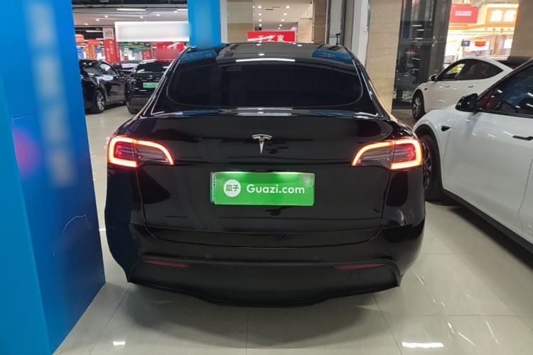 Used Tesla Model Y 2023 Long-Range All-Wheel-Drive Version Rear