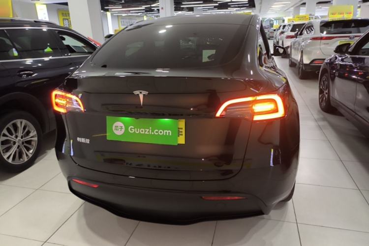Used Tesla Model Y 2023 Long-Range All-Wheel-Drive Version Rear