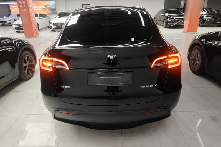 Used Tesla Model Y 2023 Long-Range All-Wheel-Drive Version Rear