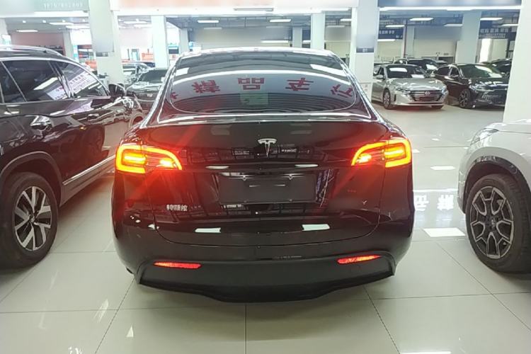 Used Tesla Model Y 2023 Rear-Wheel-Drive Version Rear