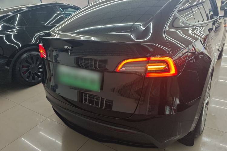 Used Tesla Model Y 2023 Long-Range All-Wheel-Drive Version Rear