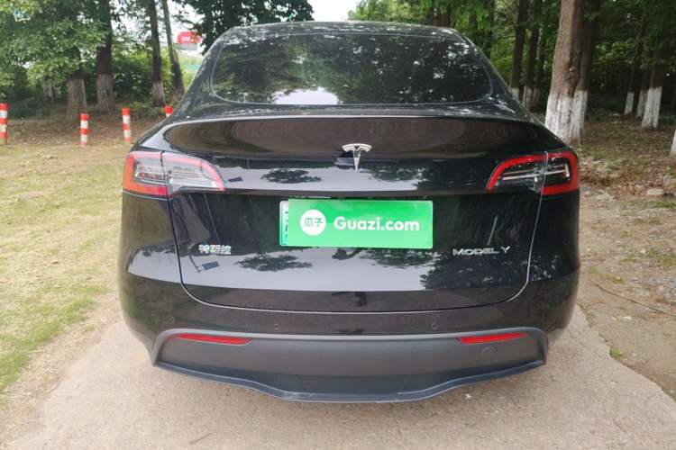 Used Tesla Model Y 2023 Long-Range All-Wheel-Drive Version Rear