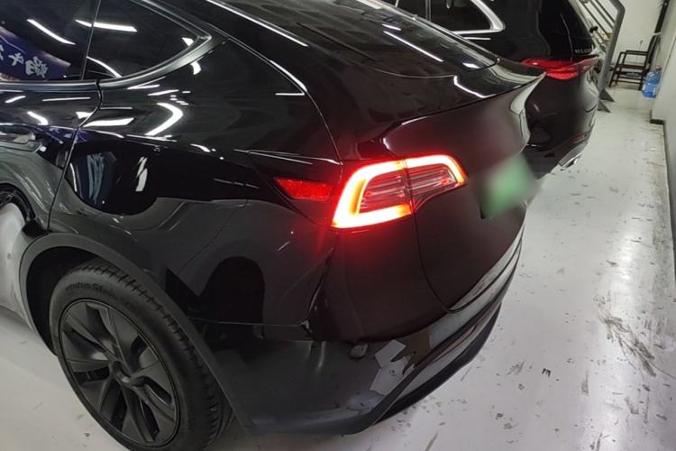 Used Tesla Model Y 2023 Long-Range All-Wheel-Drive Version Rear