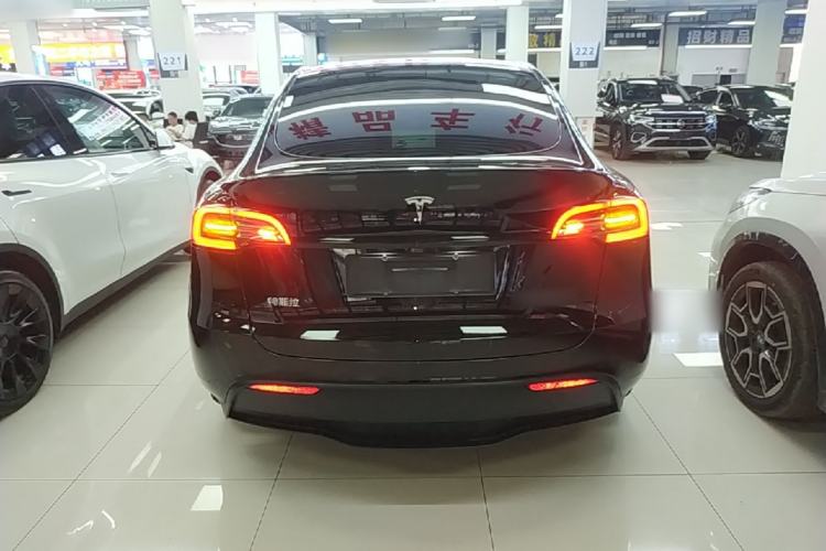 Used Tesla Model Y 2023 Rear-Wheel-Drive Version Rear