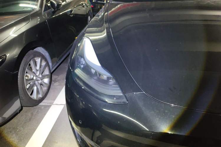 Used Tesla Model Y 2023 Long-Range All-Wheel-Drive Version Right Front Headlight