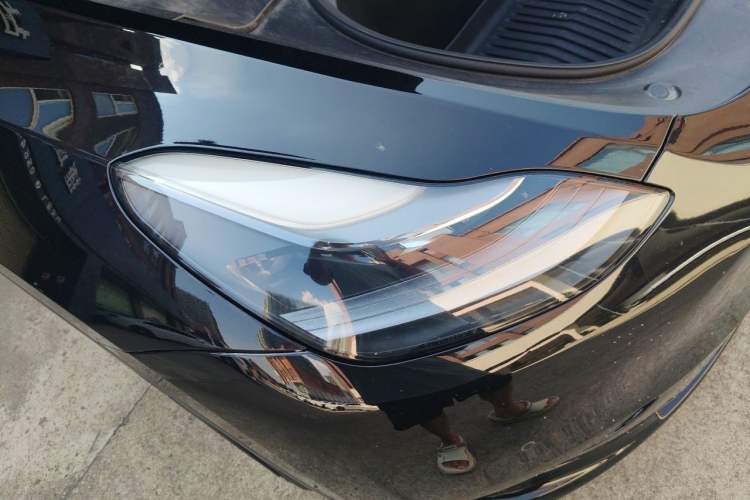 Used Tesla Model Y 2023 Rear-Wheel-Drive Version Right Front Headlight