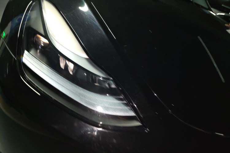 Used Tesla Model Y 2023 Long-Range All-Wheel-Drive Version Right Front Headlight
