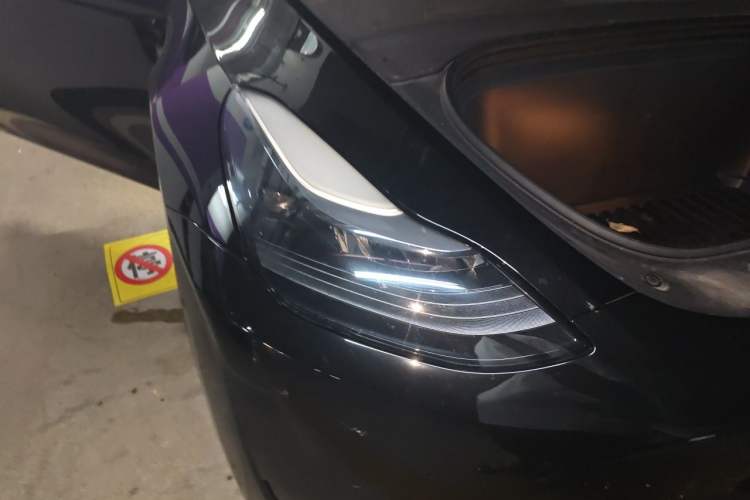 Used Tesla Model Y 2023 Rear-Wheel-Drive Version Right Front Headlight