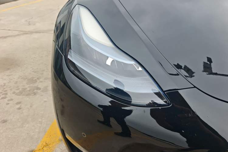 Used Tesla Model Y 2023 Long-Range All-Wheel-Drive Version Right Front Headlight