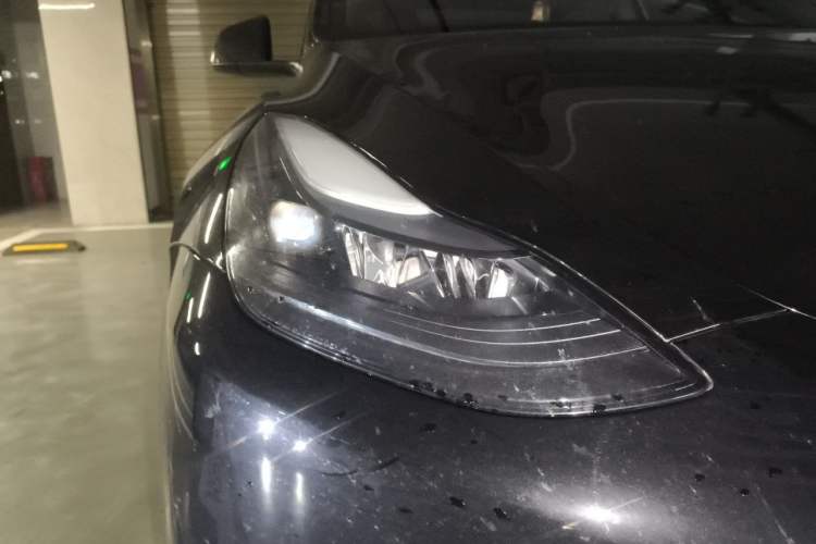 Used Tesla Model Y 2023 Long-Range All-Wheel-Drive Version Right Front Headlight