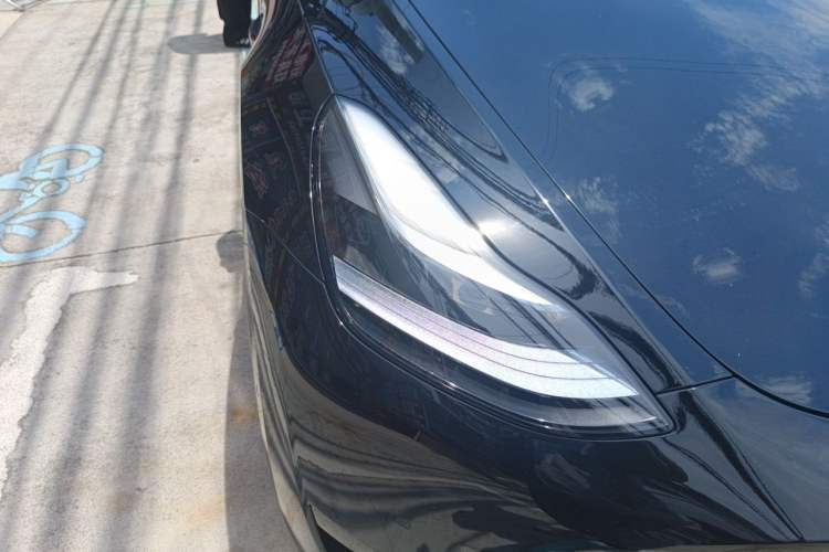 Used Tesla Model Y 2023 Rear-Wheel-Drive Version Right Front Headlight