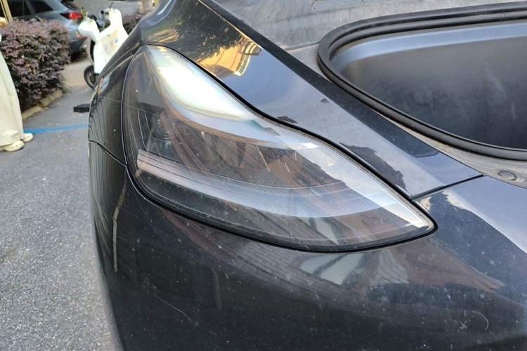 Used Tesla Model Y 2023 Rear-Wheel-Drive Version Right Front Headlight