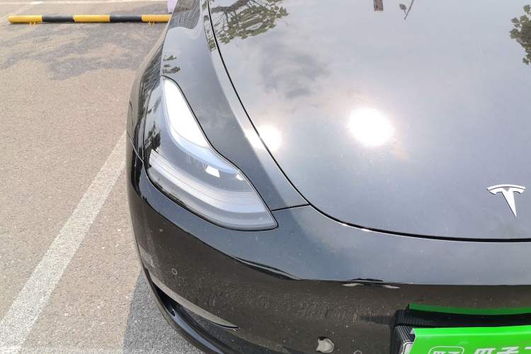 Used Tesla Model Y 2023 Long-Range All-Wheel-Drive Version Right Front Headlight