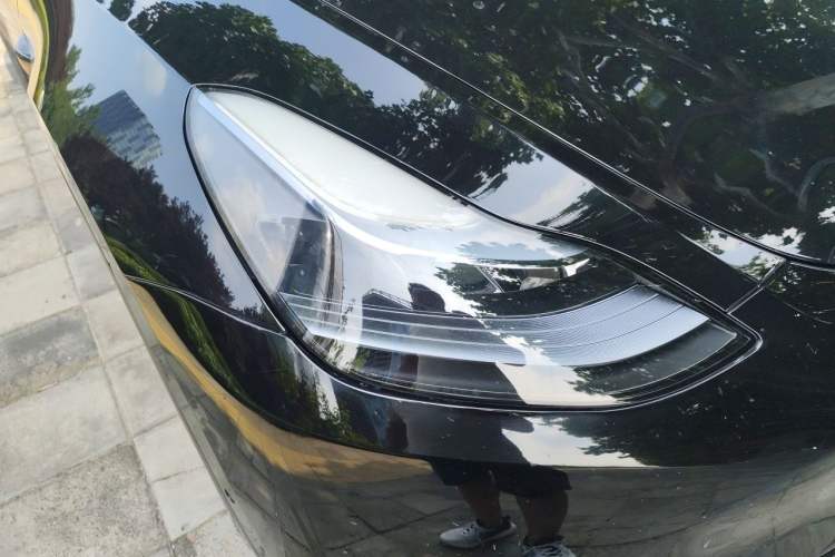 Used Tesla Model Y 2023 Rear-Wheel-Drive Version Right Front Headlight