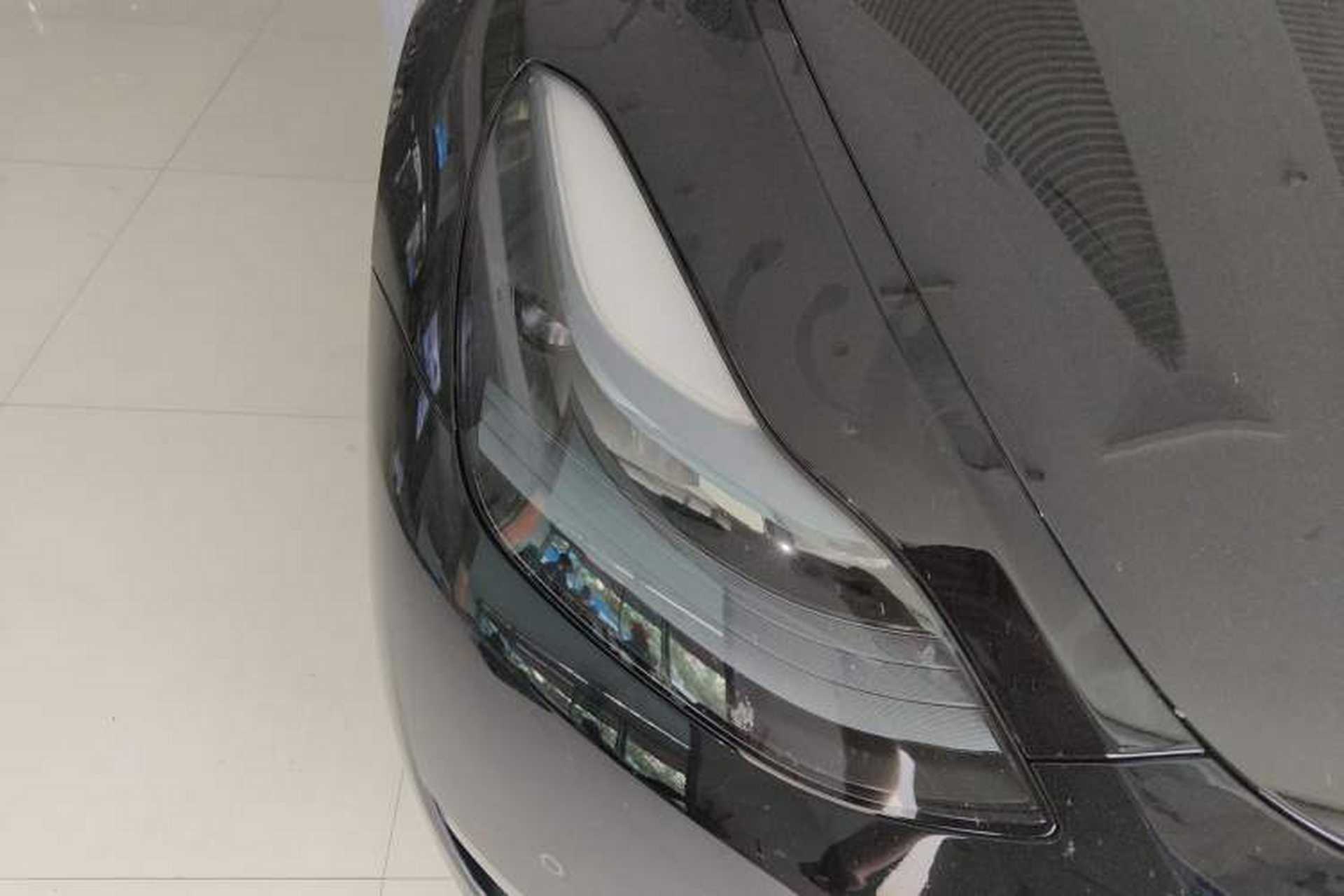 Used Tesla Model Y 2023 Long-Range All-Wheel-Drive Version Right Front Headlight