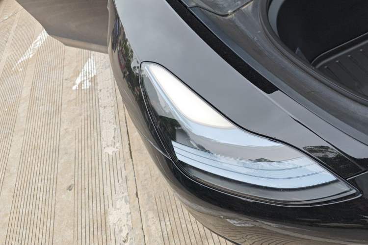 Used Tesla Model Y 2023 Rear-Wheel-Drive Version Right Front Headlight
