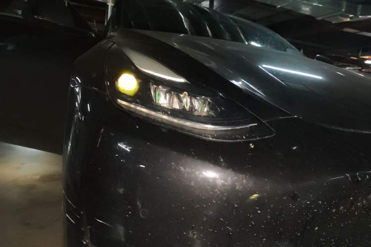 Used Tesla Model Y 2023 Rear-Wheel-Drive Version Right Front Headlight