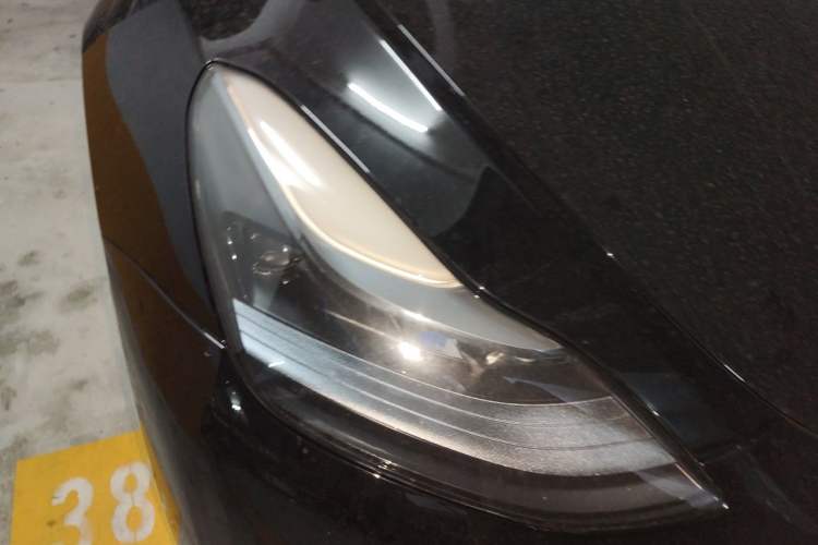 Used Tesla Model Y 2023 Rear-Wheel-Drive Version Right Front Headlight