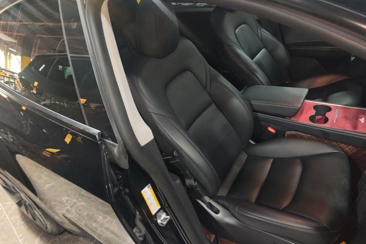 Used Tesla Model Y 2023 Rear-Wheel-Drive Version Right Front Seat