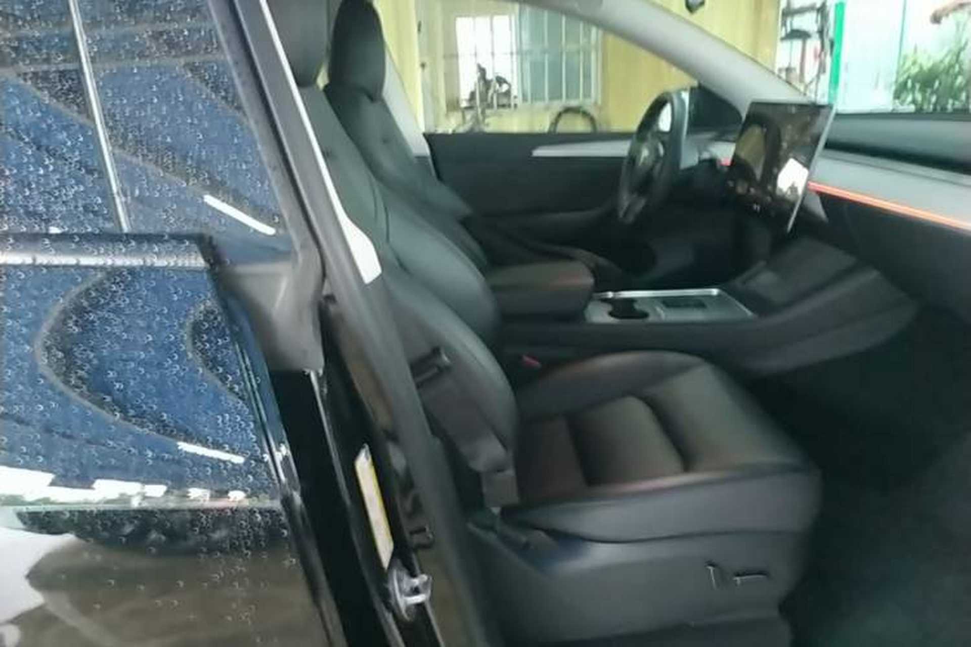 Used Tesla Model Y 2023 High-Performance All-Wheel-Drive Version Right Front Seat