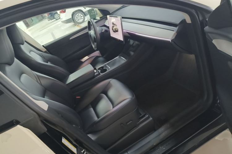 Used Tesla Model Y 2023 Rear-Wheel-Drive Version Right Front Seat