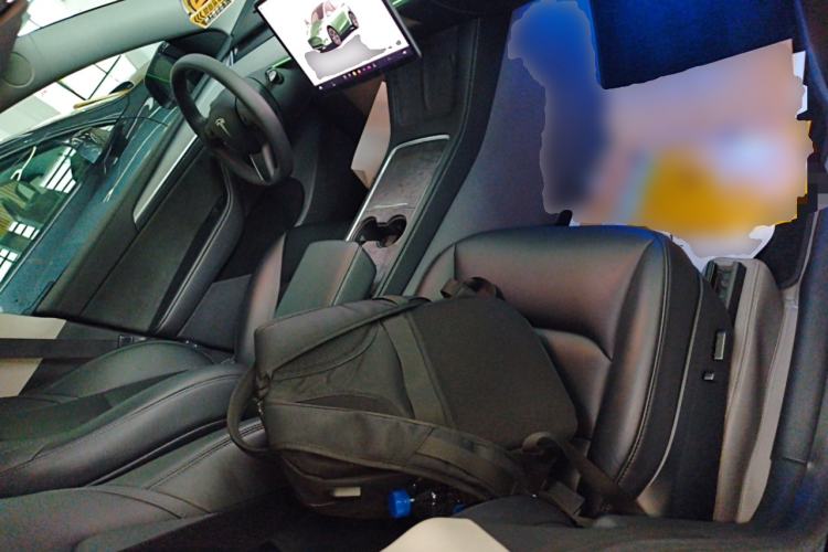 Used Tesla Model Y 2023 Rear-Wheel-Drive Version Right Front Seat