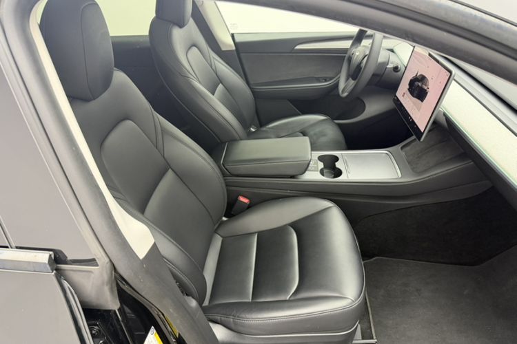 Used Tesla Model Y 2023 Rear-Wheel-Drive Version Right Front Seat