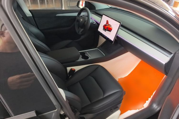 Used Tesla Model Y 2023 Rear-Wheel-Drive Version Right Front Seat