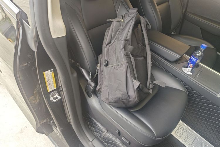Used Tesla Model Y 2023 Rear-Wheel-Drive Version Right Front Seat