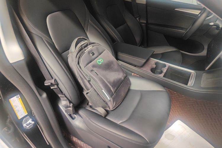 Used Tesla Model Y 2023 Rear-Wheel-Drive Version Right Front Seat