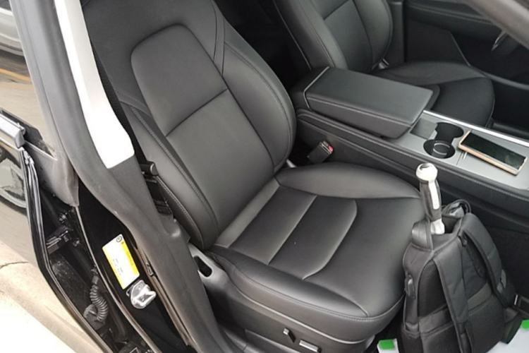 Used Tesla Model Y 2023 Rear-Wheel-Drive Version Right Front Seat