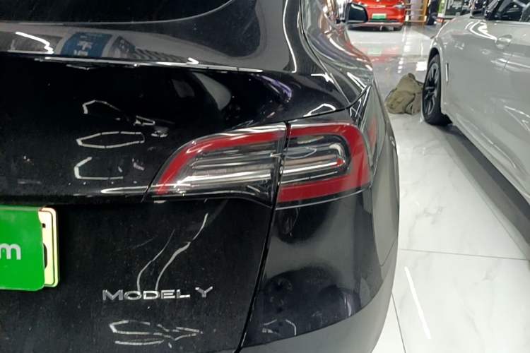 Used Tesla Model Y 2023 Rear-Wheel-Drive Version Right Rear Taillight