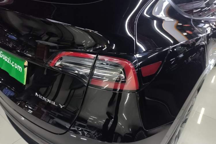 Used Tesla Model Y 2023 Rear-Wheel-Drive Version Right Rear Taillight