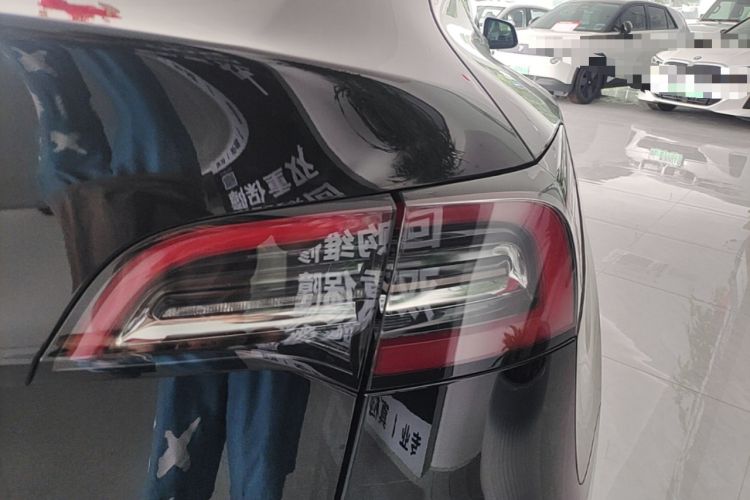 Used Tesla Model Y 2023 Rear-Wheel-Drive Version Right Rear Taillight