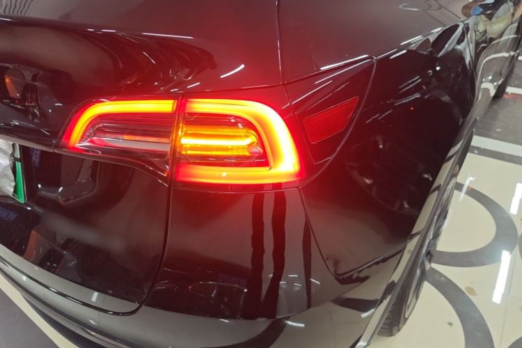 Used Tesla Model Y 2023 Rear-Wheel-Drive Version Right Rear Taillight