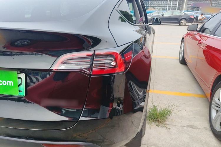 Used Tesla Model Y 2023 Rear-Wheel-Drive Version Right Rear Taillight