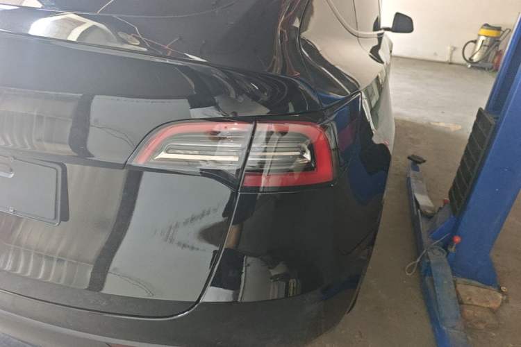 Used Tesla Model Y 2023 Rear-Wheel-Drive Version Right Rear Taillight