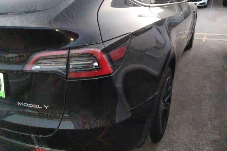 Used Tesla Model Y 2023 Rear-Wheel-Drive Version Right Rear Taillight