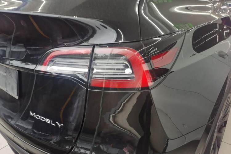 Used Tesla Model Y 2023 Rear-Wheel-Drive Version Right Rear Taillight