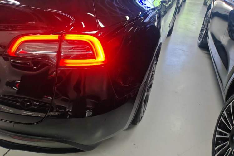 Used Tesla Model Y 2023 Rear-Wheel-Drive Version Right Rear Taillight