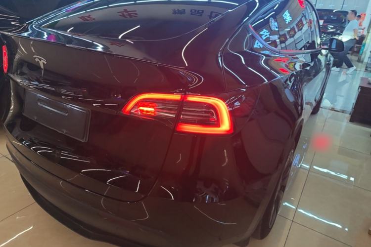 Used Tesla Model Y 2023 Rear-Wheel-Drive Version Right Rear Taillight