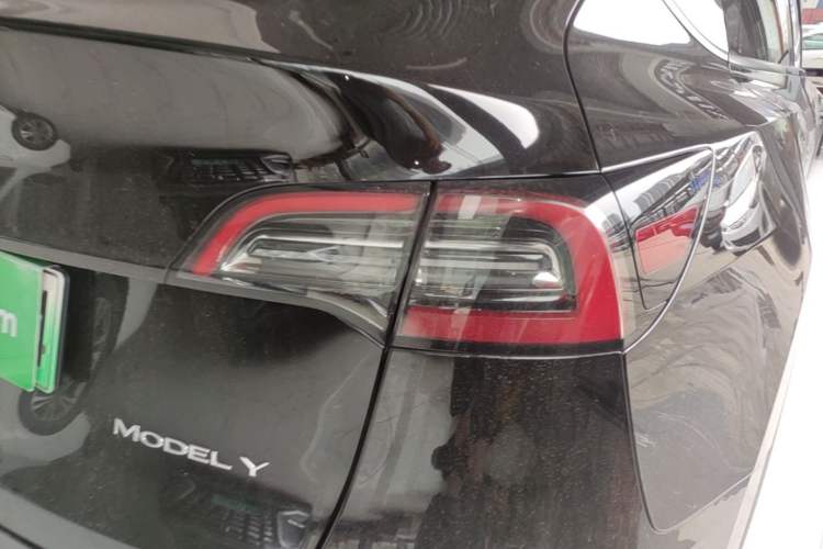 Used Tesla Model Y 2023 Rear-Wheel-Drive Version Right Rear Taillight