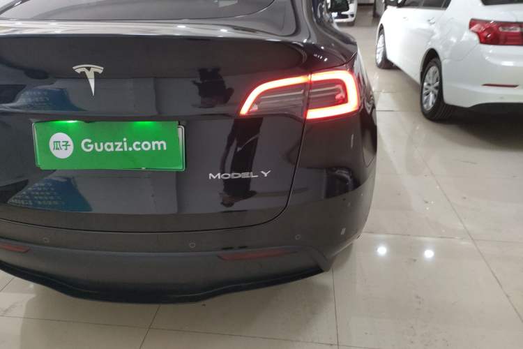 Used Tesla Model Y 2023 Rear-Wheel-Drive Version Right Rear Taillight