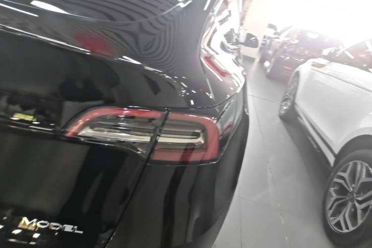 Used Tesla Model Y 2023 Rear-Wheel-Drive Version Right Rear Taillight