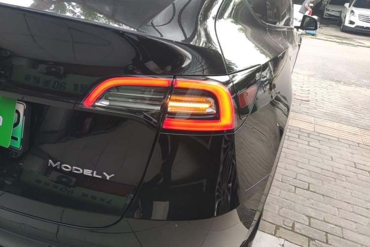 Used Tesla Model Y 2023 Rear-Wheel-Drive Version Right Rear Taillight