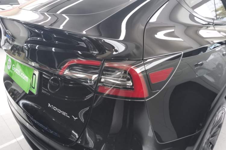 Used Tesla Model Y 2023 Rear-Wheel-Drive Version Right Rear Taillight