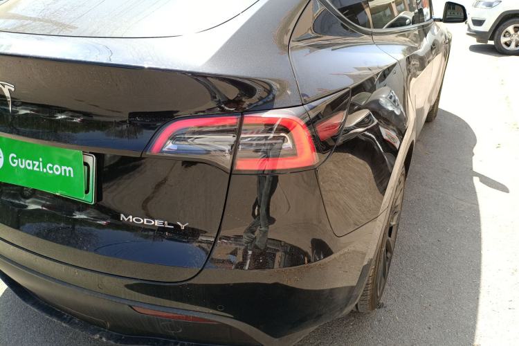 Used Tesla Model Y 2023 Rear-Wheel-Drive Version Right Rear Taillight