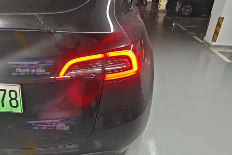 Used Tesla Model Y 2023 Rear-Wheel-Drive Version Right Rear Taillight
